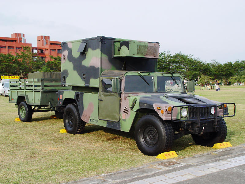 AM General Hummer M1042